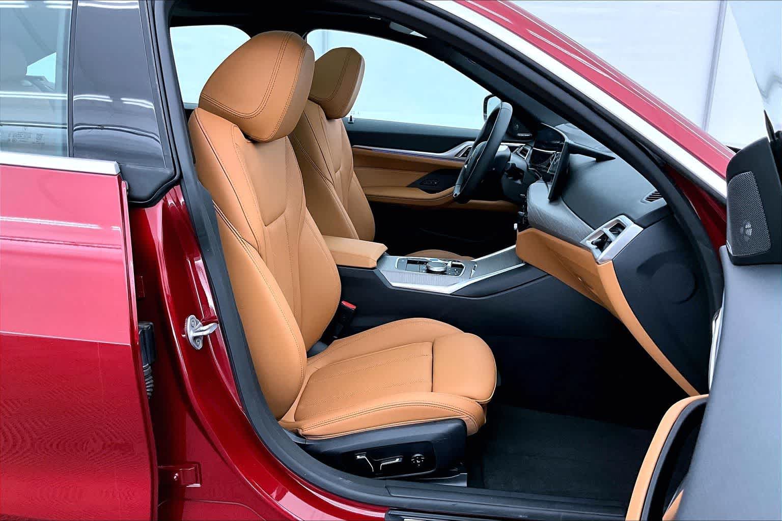 Thumbnail: 2025 BMW i4 - 13