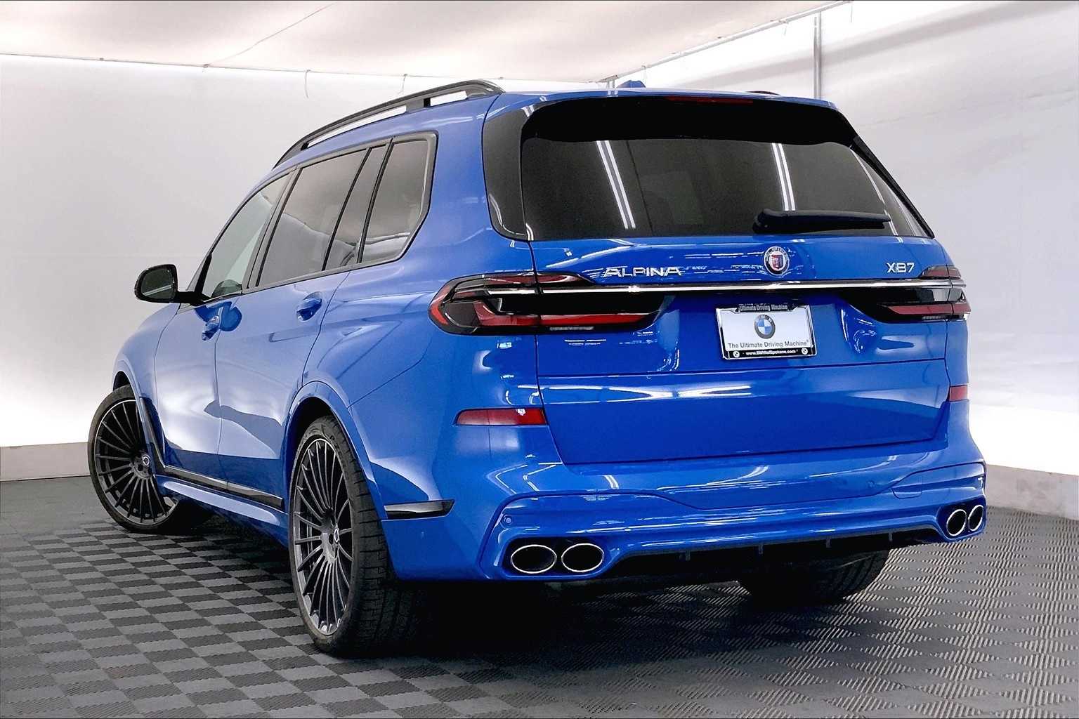 Thumbnail: 2026 BMW X7 - 4