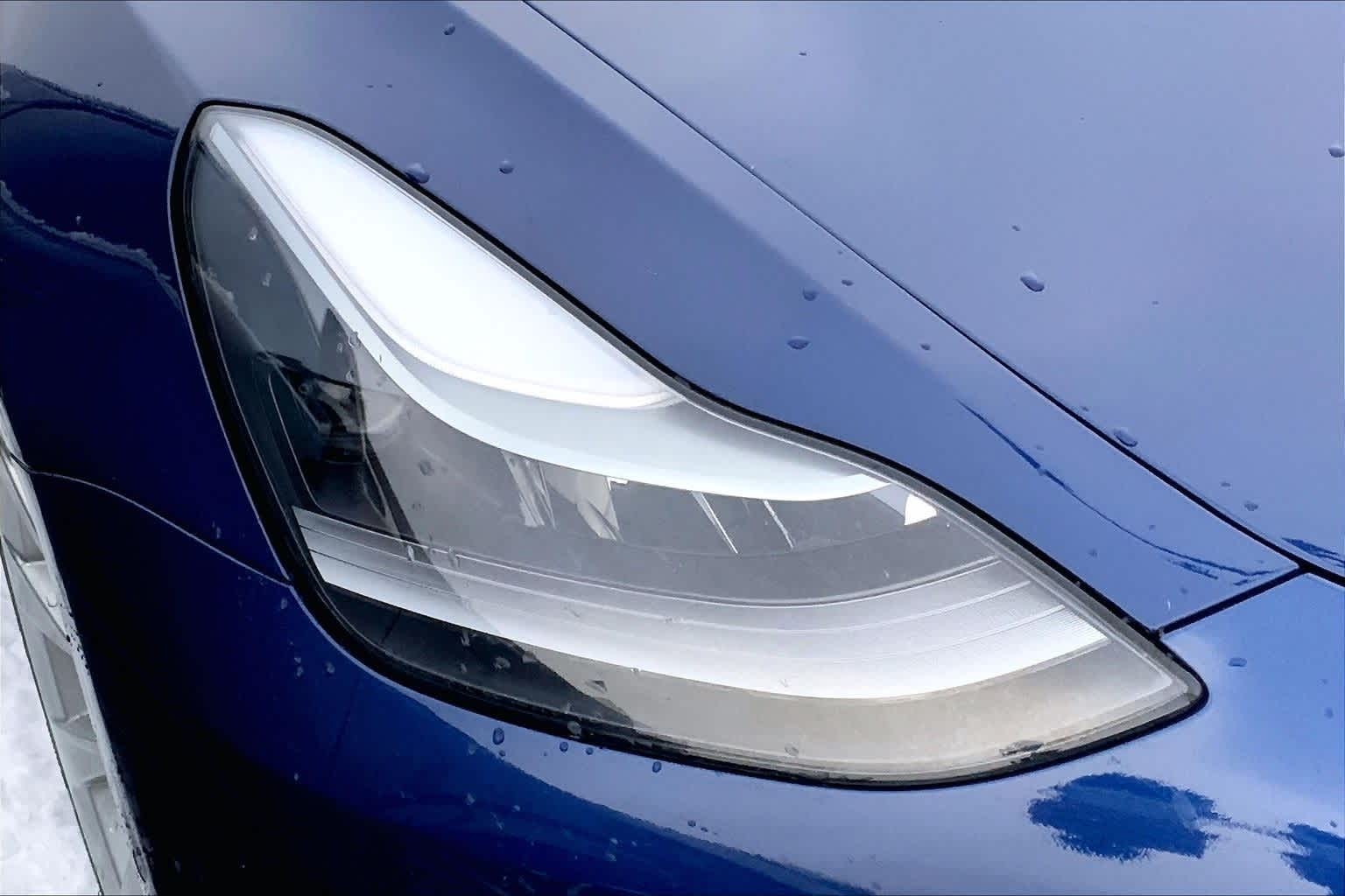 2022 Tesla Model 3 Long Range photo 2
