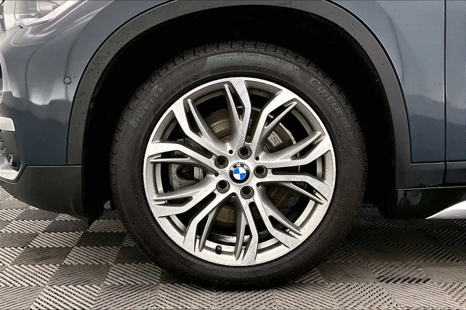 Thumbnail: 2017 BMW X1 - 8