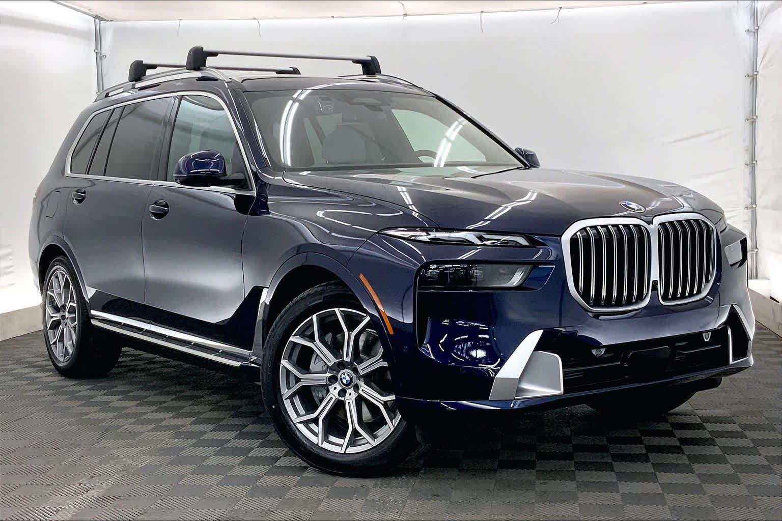 Thumbnail: 2026 BMW X7 - 21