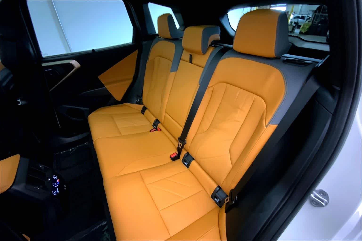 Thumbnail: 2025 BMW X3 - 13