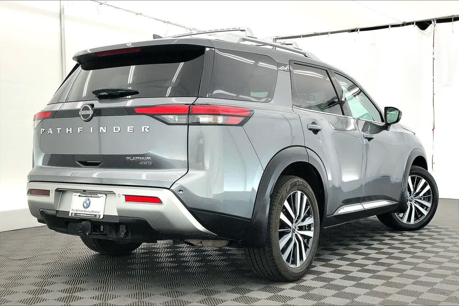 Thumbnail: 2022 Nissan Pathfinder - 22