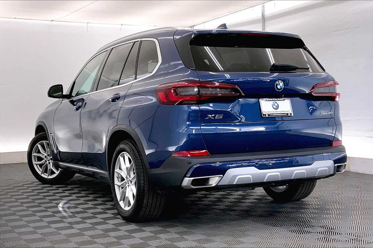Thumbnail: 2023 BMW X5 - 4