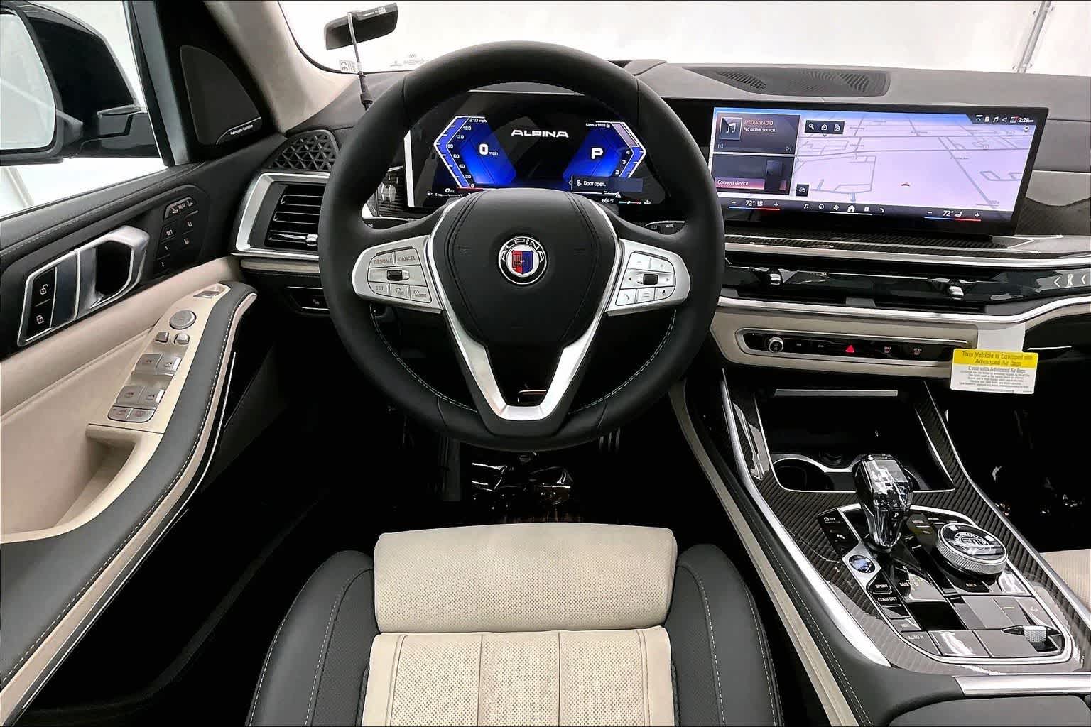 Thumbnail: 2026 BMW X7 - 15
