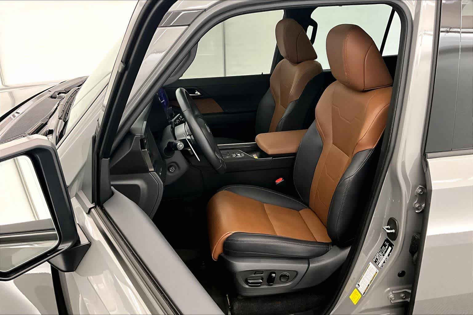 Thumbnail: 2024 Lexus GX - 11