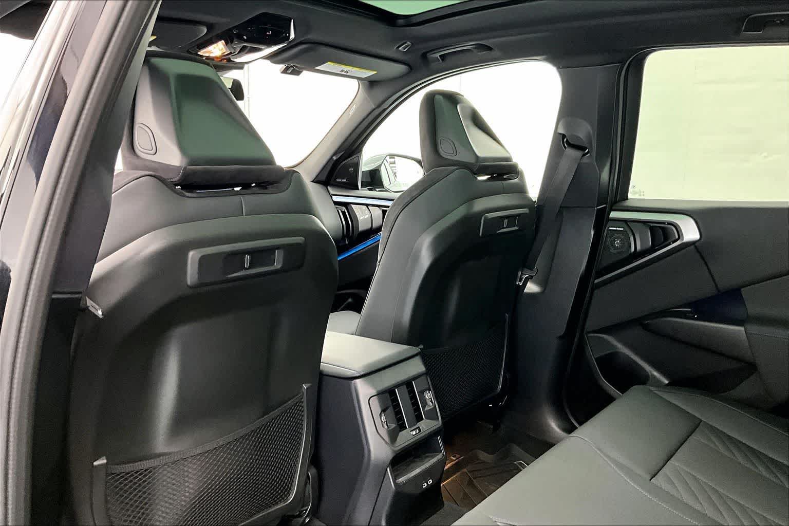 Thumbnail: 2025 BMW X3 - 12