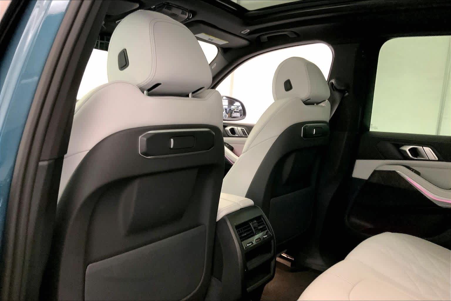 Thumbnail: 2025 BMW X5 - 12