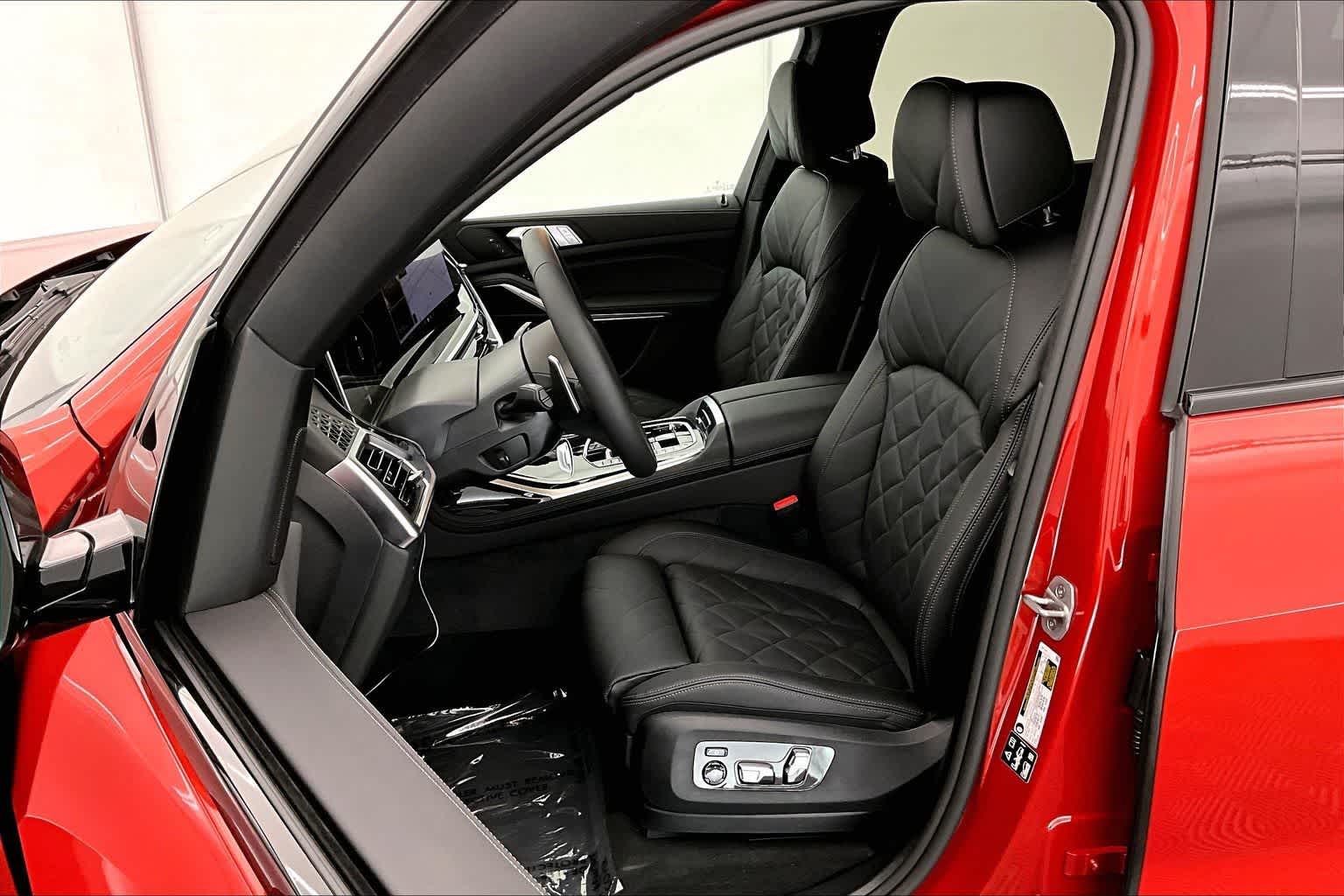 Thumbnail: 2026 BMW X7 - 11