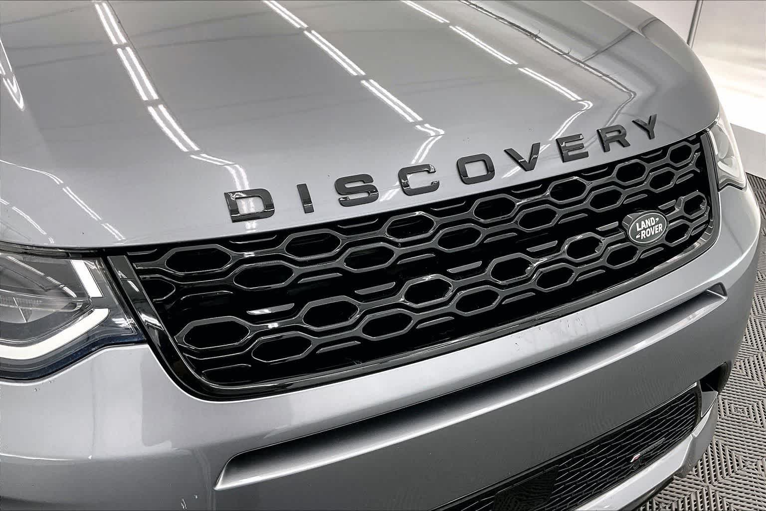 Thumbnail: 2022 Land Rover Discovery Sport - 33