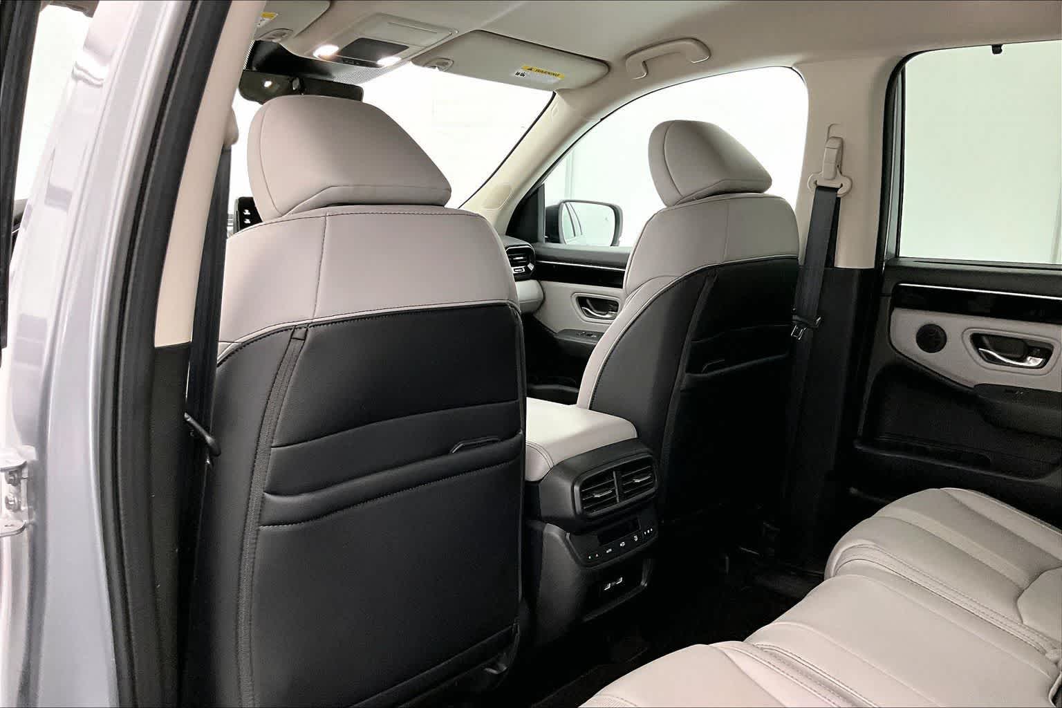 Thumbnail: 2023 Honda Pilot - 12