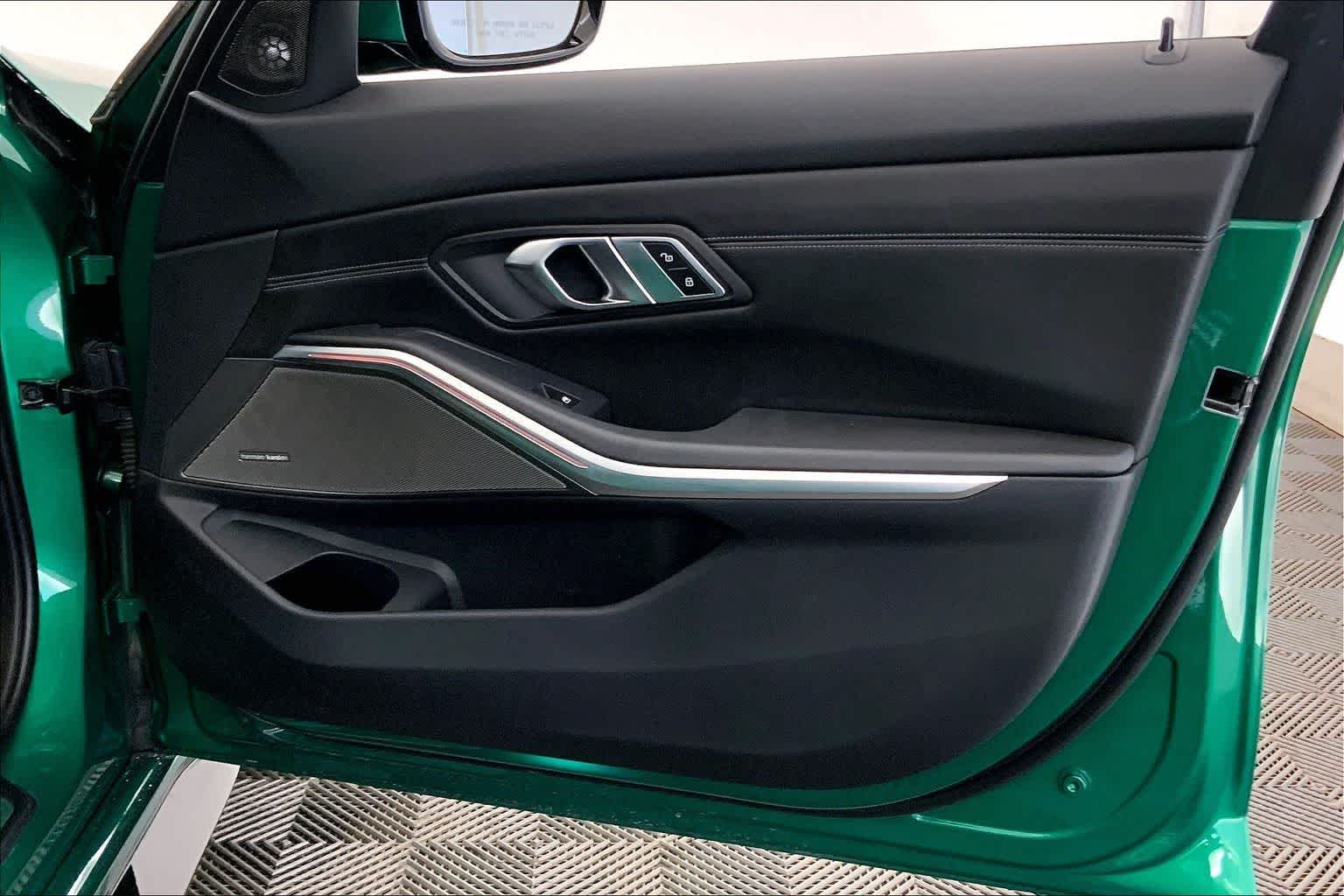 Thumbnail: 2022 BMW M3 - 28