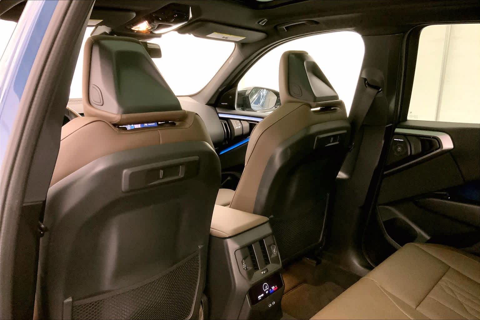 Thumbnail: 2025 BMW X3 - 12