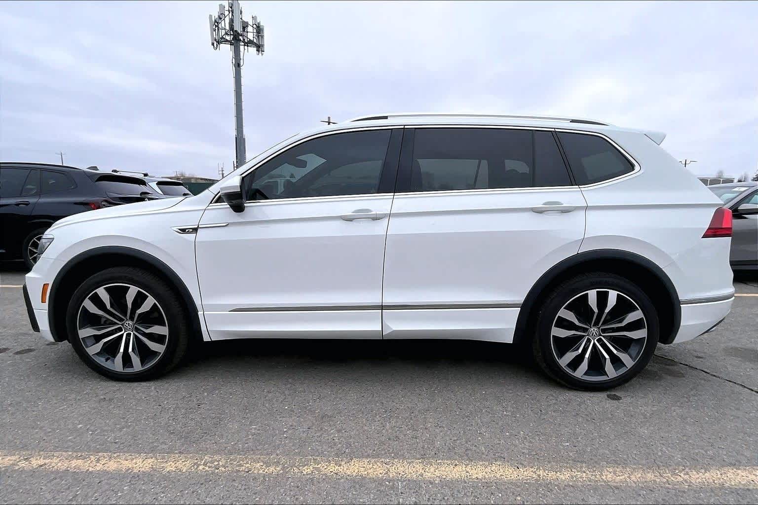 Thumbnail: 2020 Volkswagen Tiguan - 3