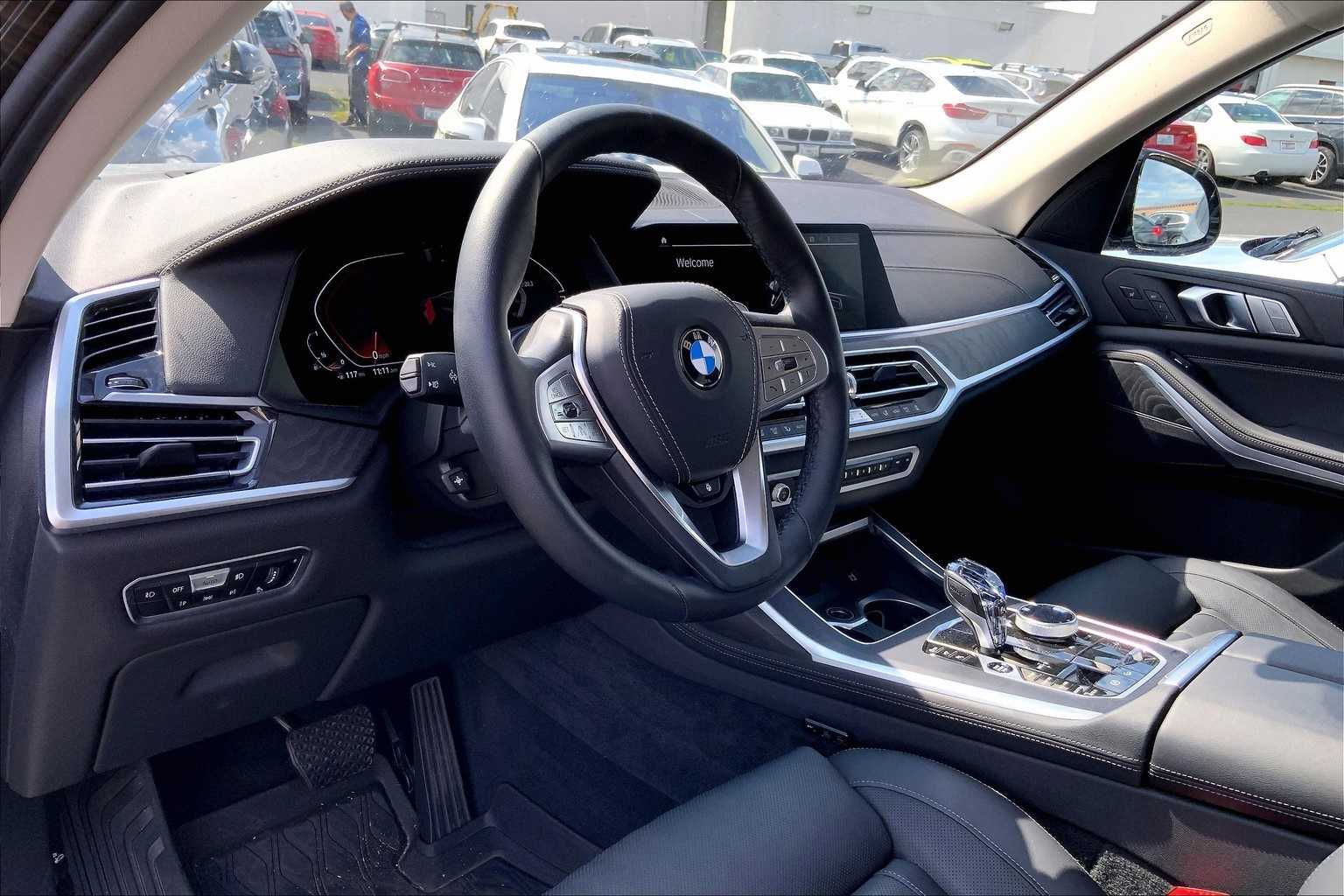 Thumbnail: 2022 BMW X7 - 2