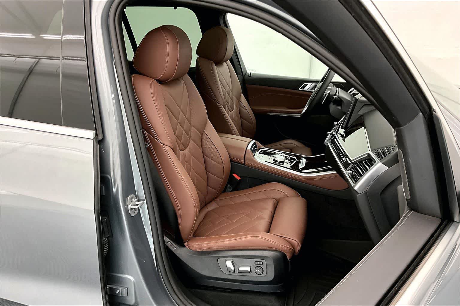 Thumbnail: 2025 BMW X5 - 13