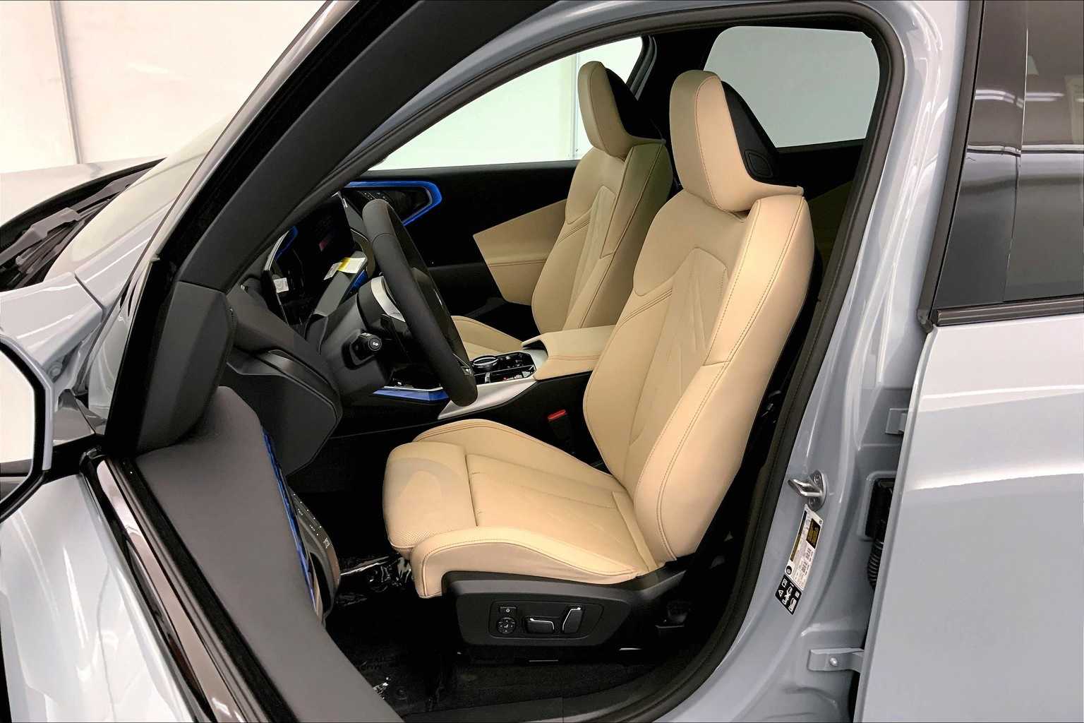 Thumbnail: 2025 BMW X3 - 11