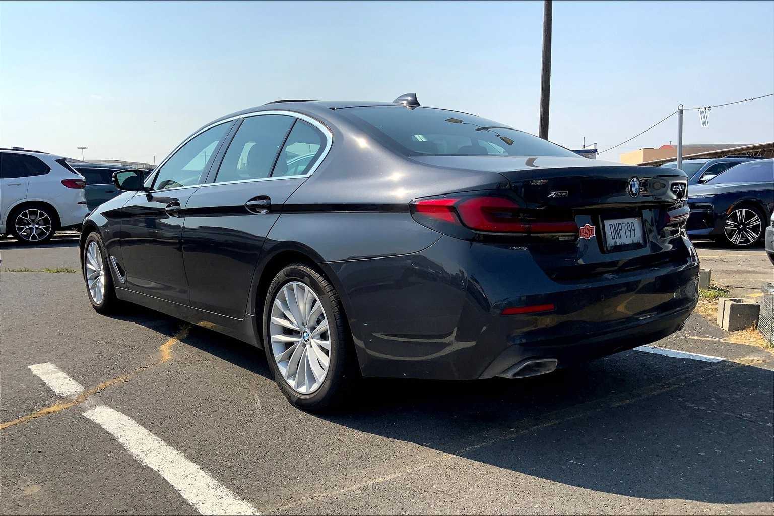 Thumbnail: 2023 BMW 5 Series - 3
