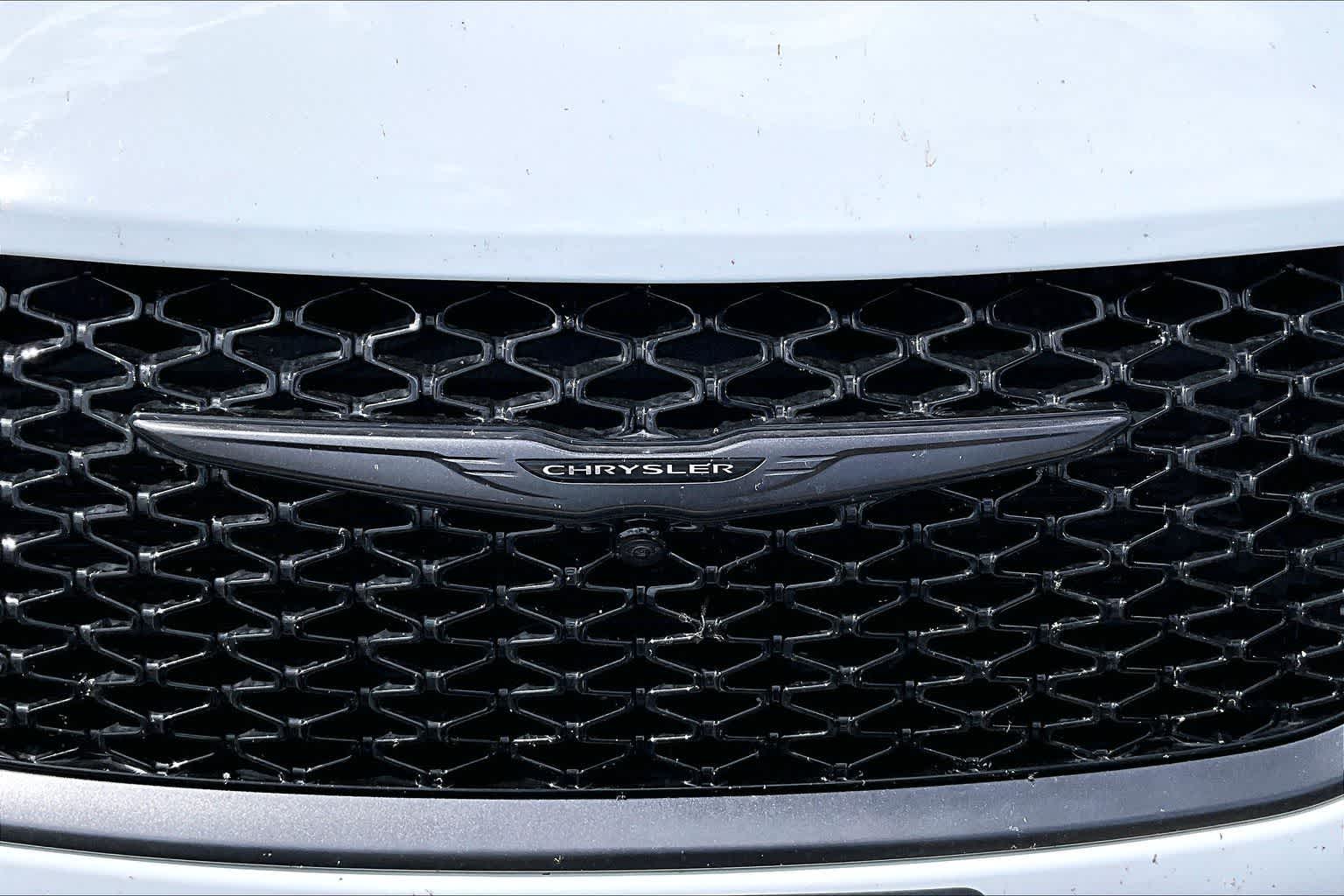 Thumbnail: 2026 Chrysler Pacifica - 18