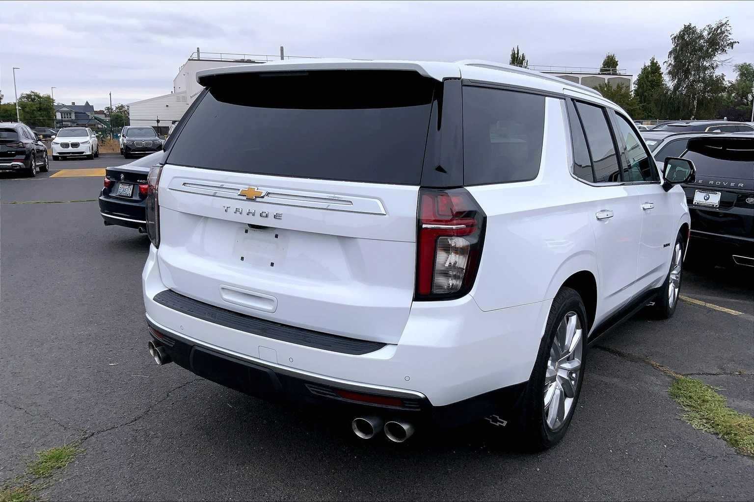 Thumbnail: 2022 Chevrolet Tahoe - 19