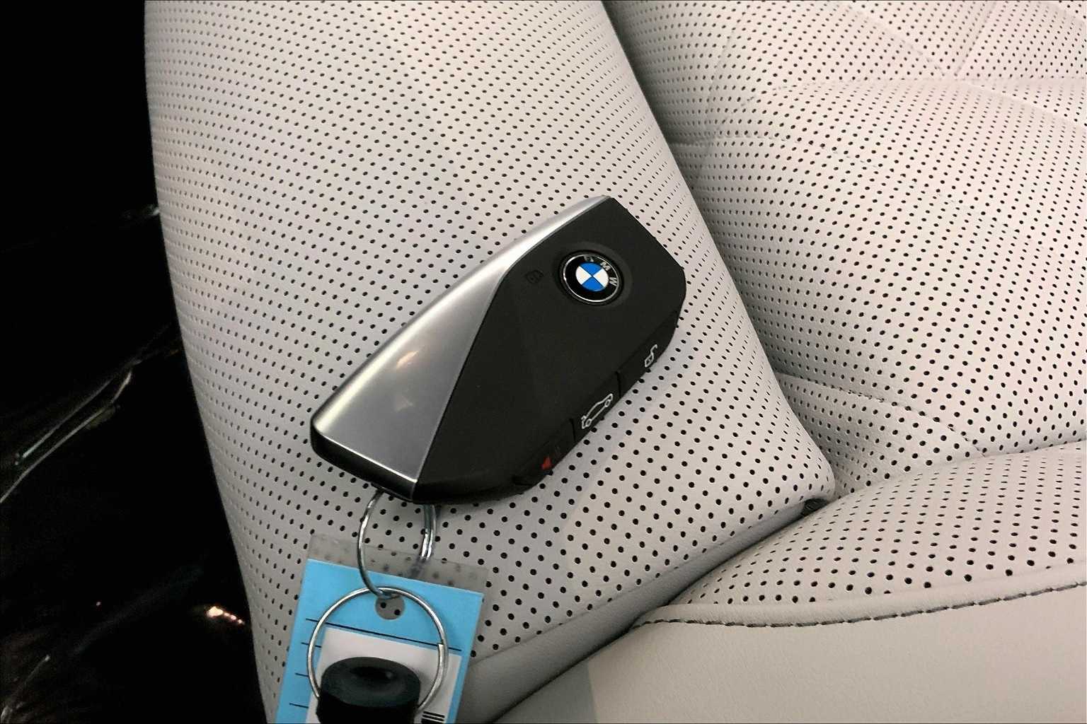 Thumbnail: 2026 BMW X5 - 20