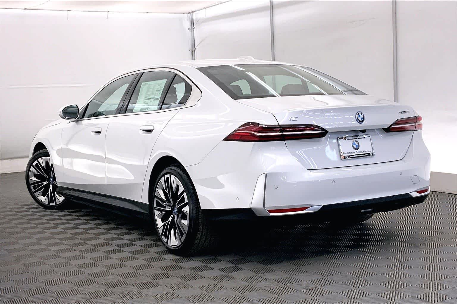 Thumbnail: 2024 BMW i5 - 4