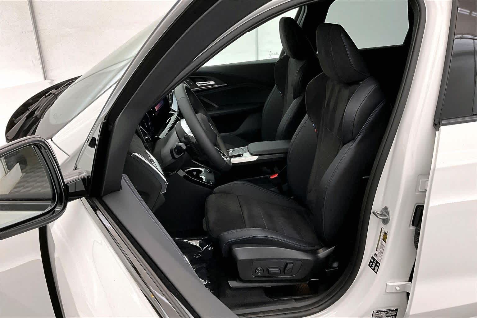 Thumbnail: 2026 BMW X1 - 11