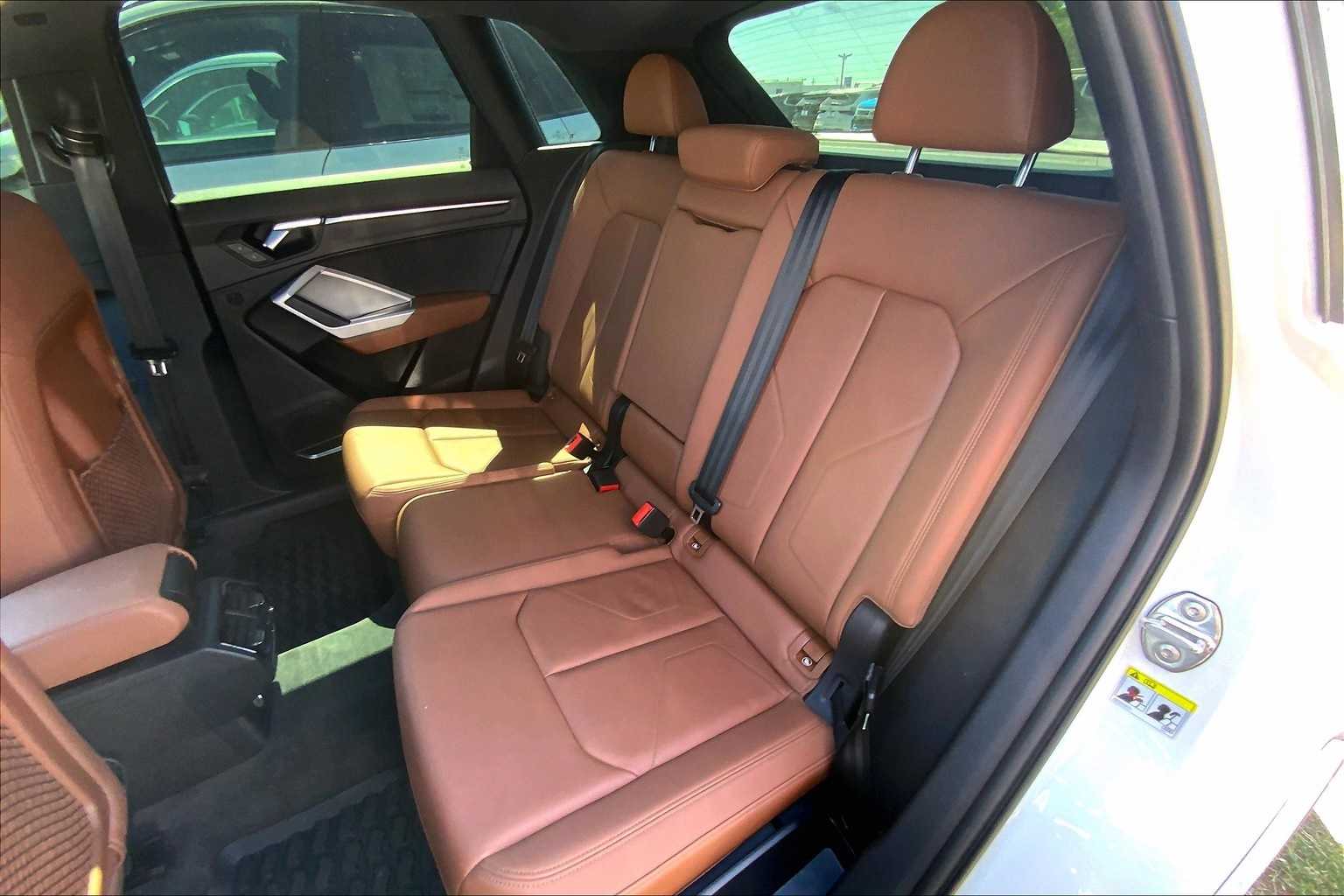 Thumbnail: 2020 Audi Q3 - 13