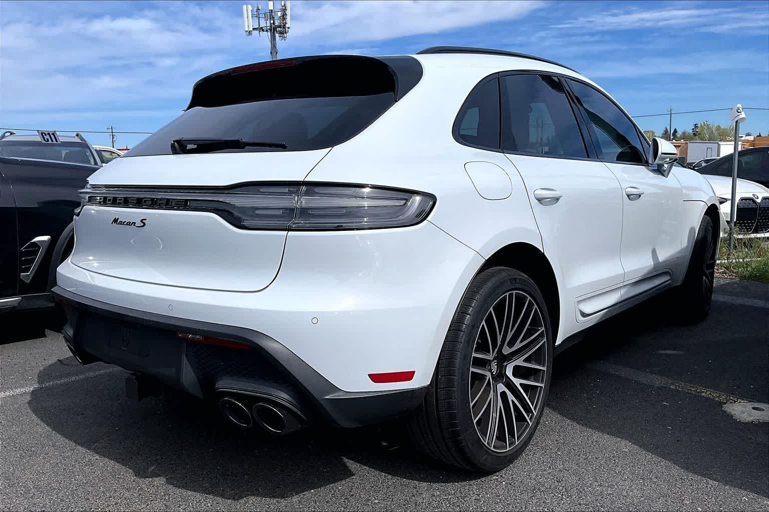 Thumbnail: 2024 Porsche Macan - 19