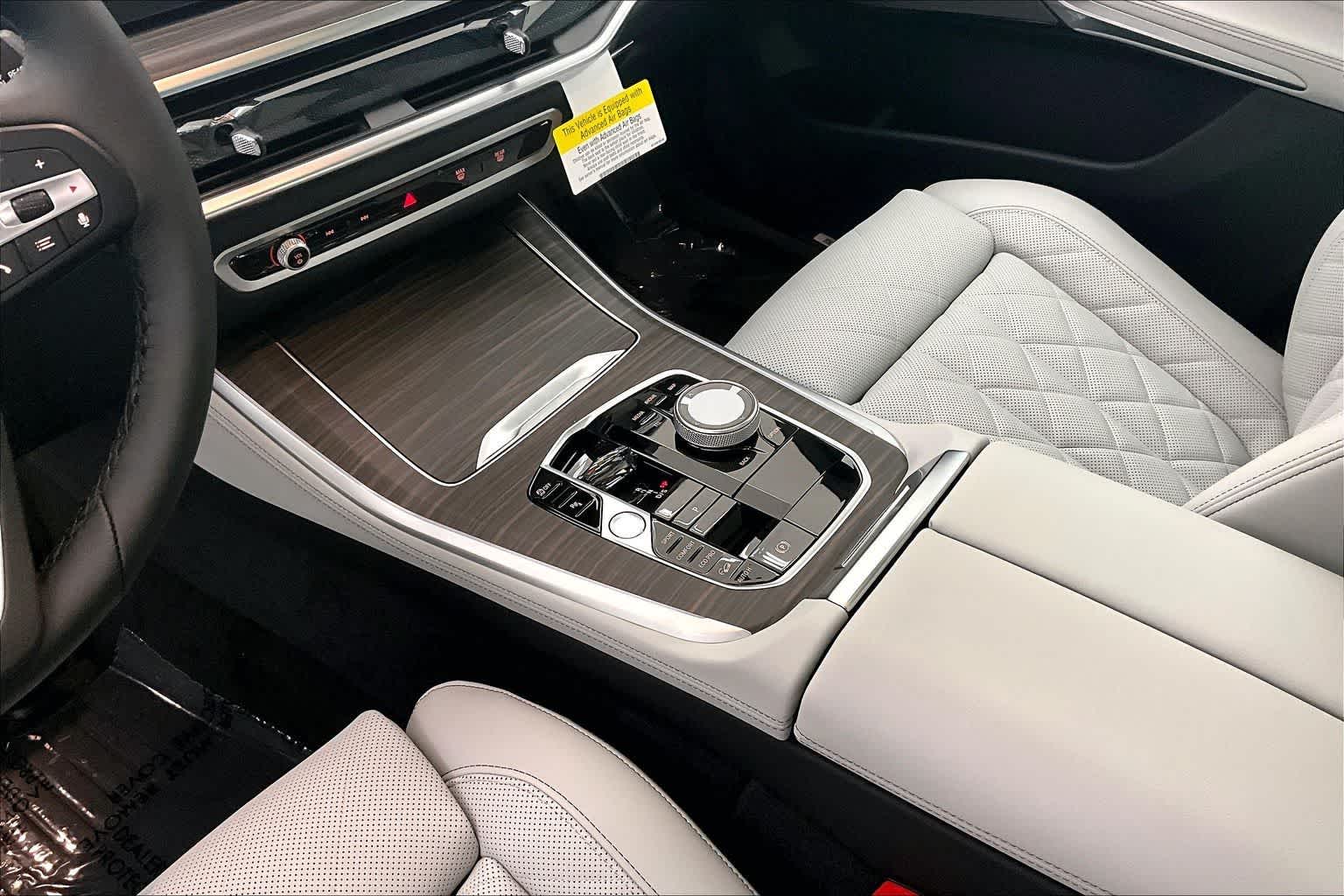 Thumbnail: 2026 BMW X5 - 17