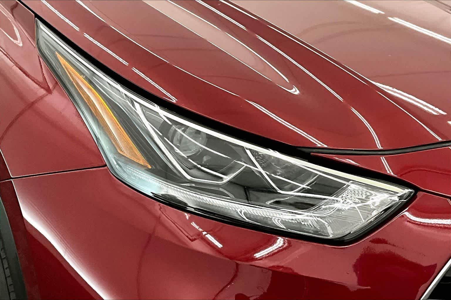 Thumbnail: 2022 Toyota Highlander - 31