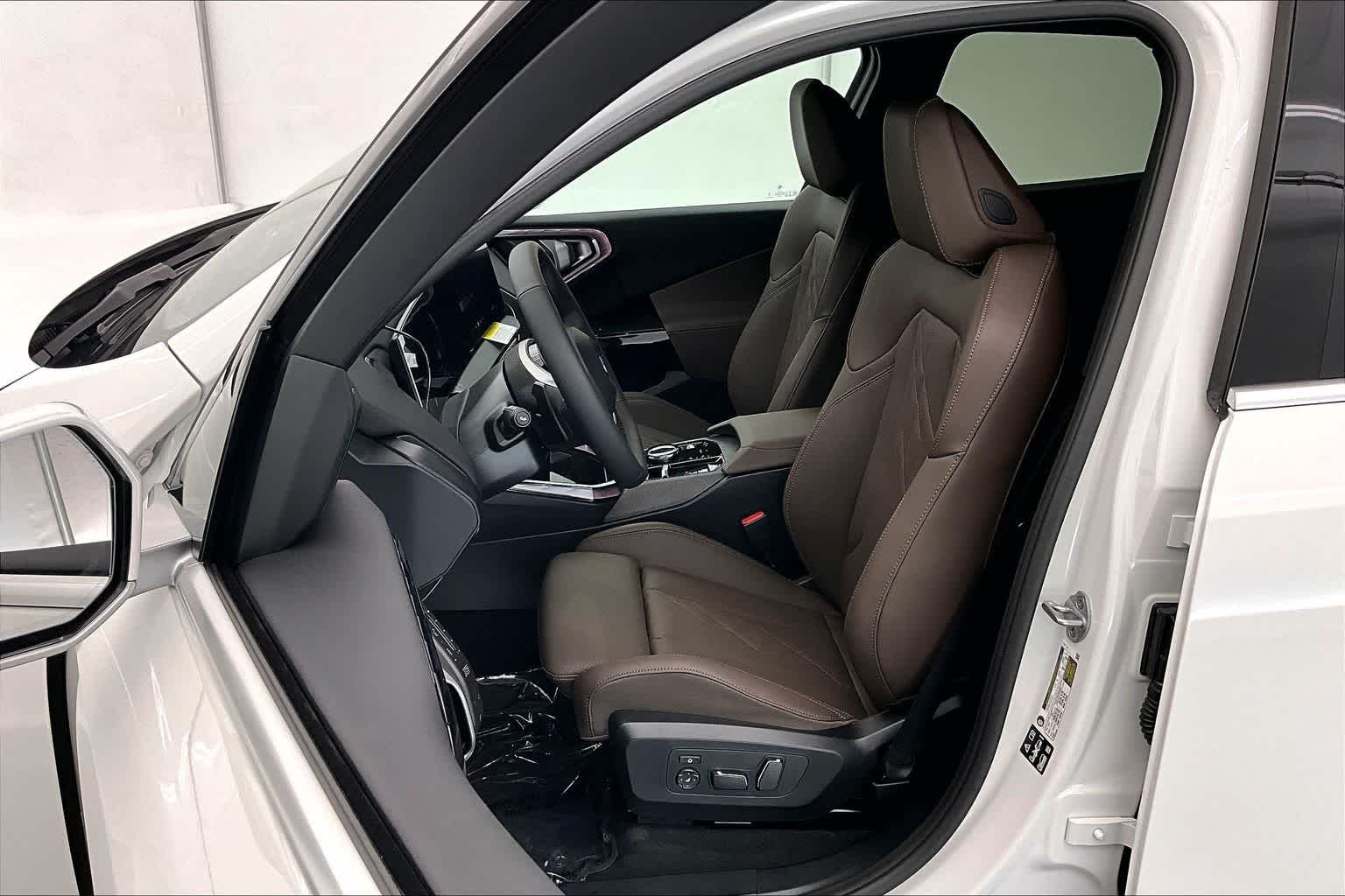 Thumbnail: 2026 BMW X3 - 11