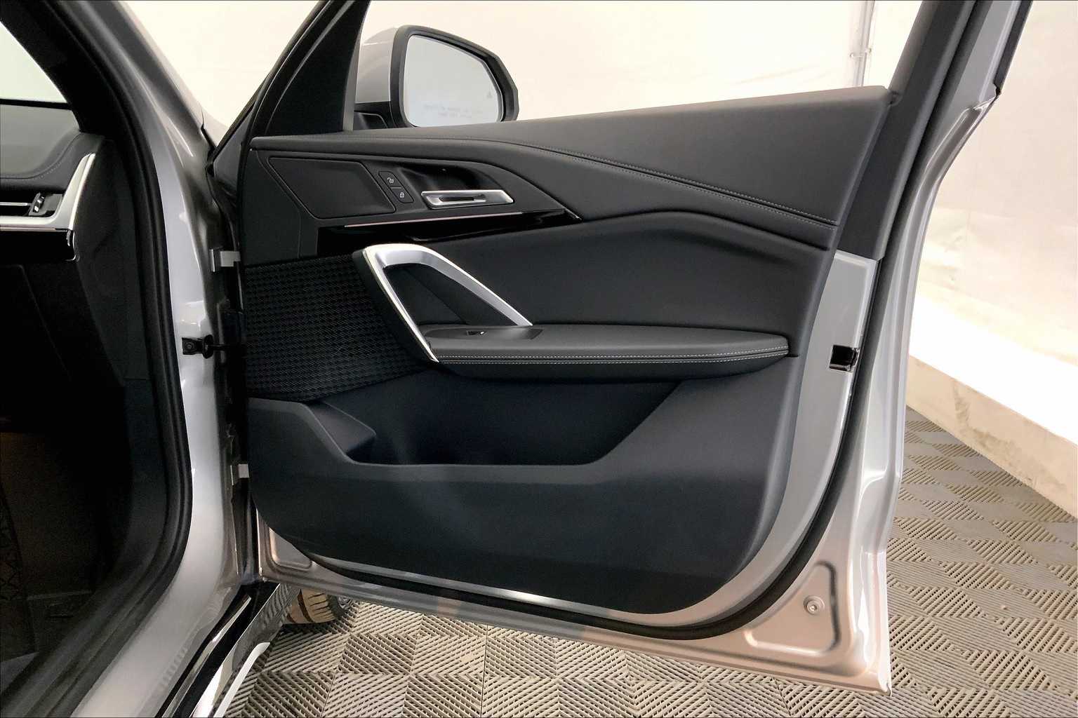 Thumbnail: 2025 BMW X1 - 28