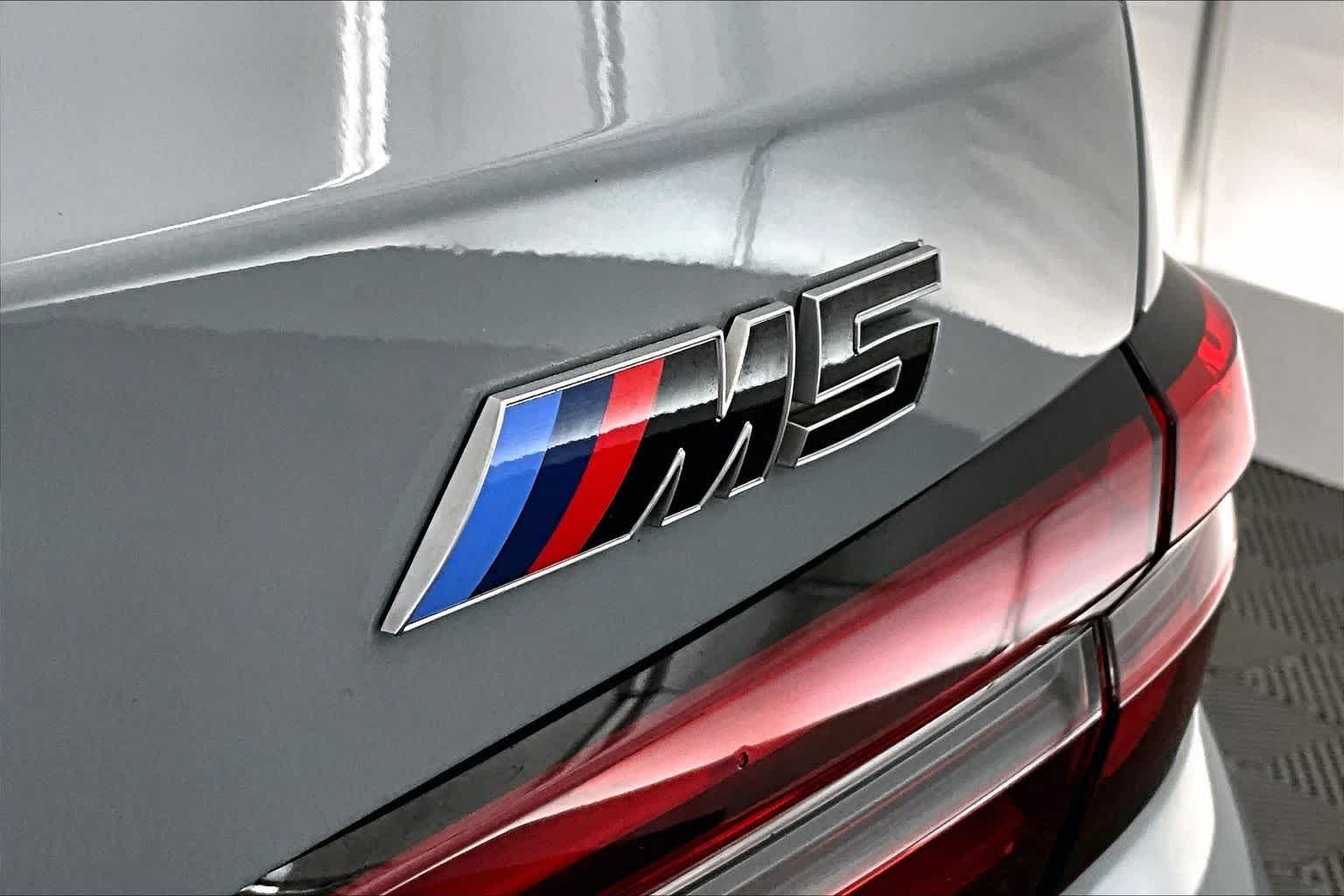 Thumbnail: 2026 BMW M5 - 7