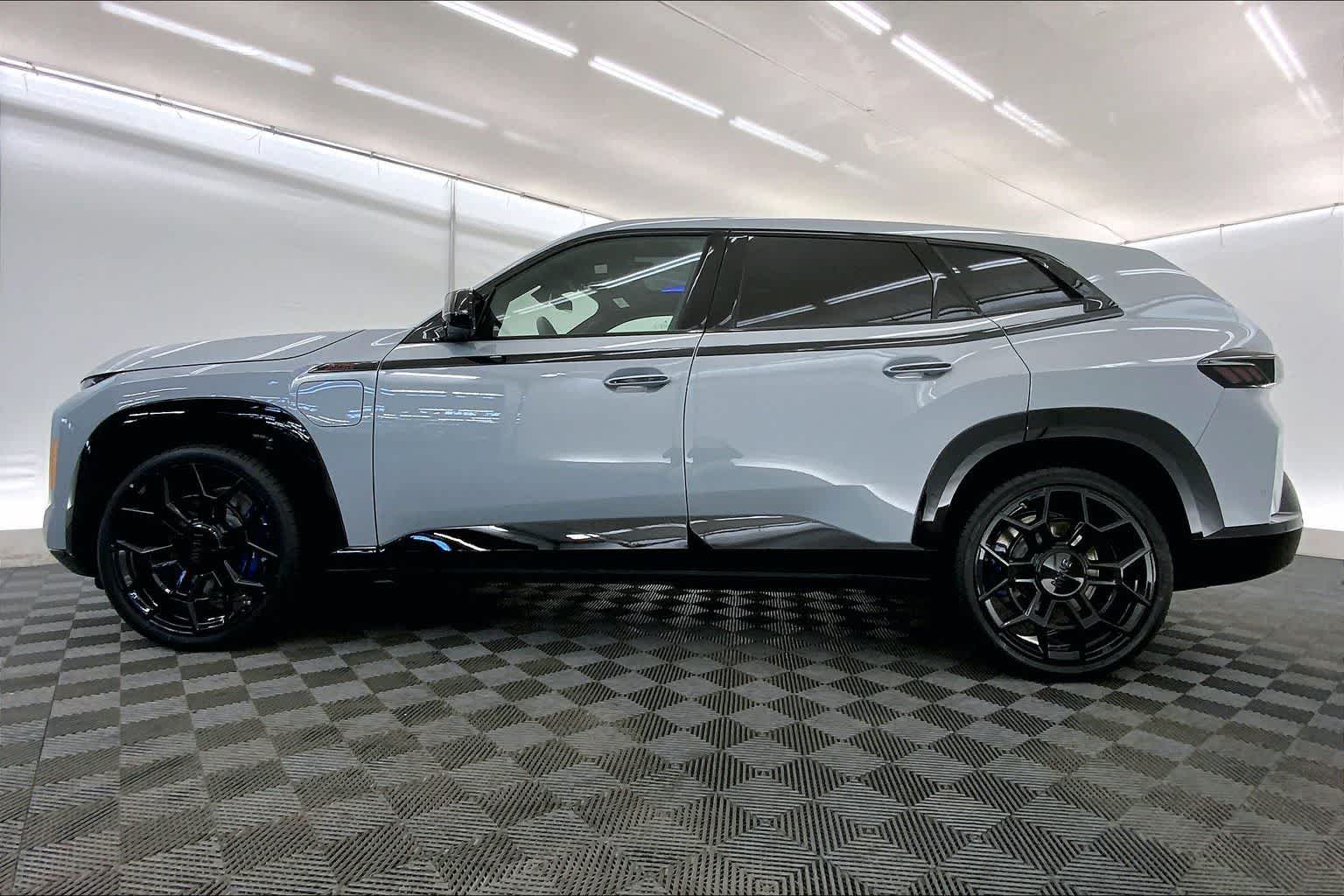 Thumbnail: 2026 BMW XM - 3