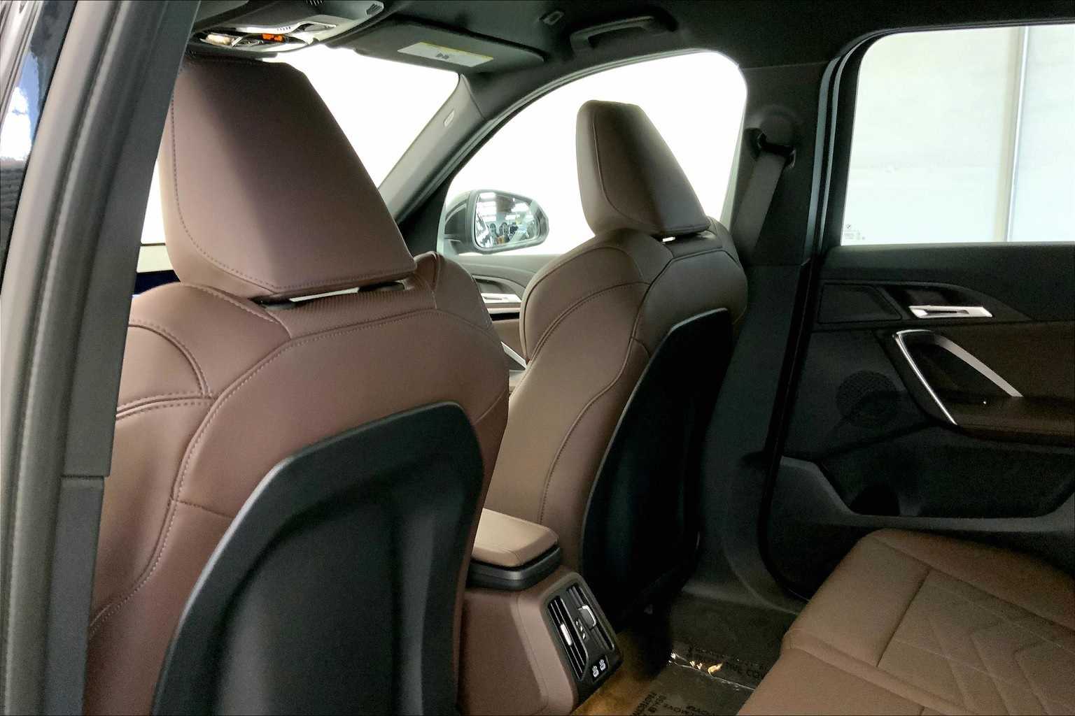 Thumbnail: 2025 BMW X1 - 12