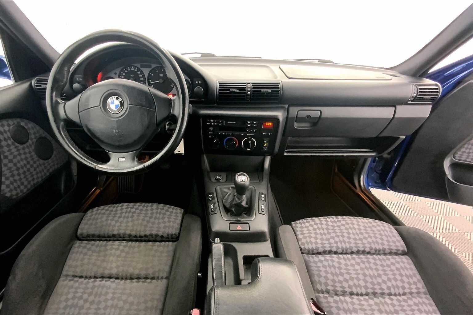 Thumbnail: 1999 BMW 3 Series - 10