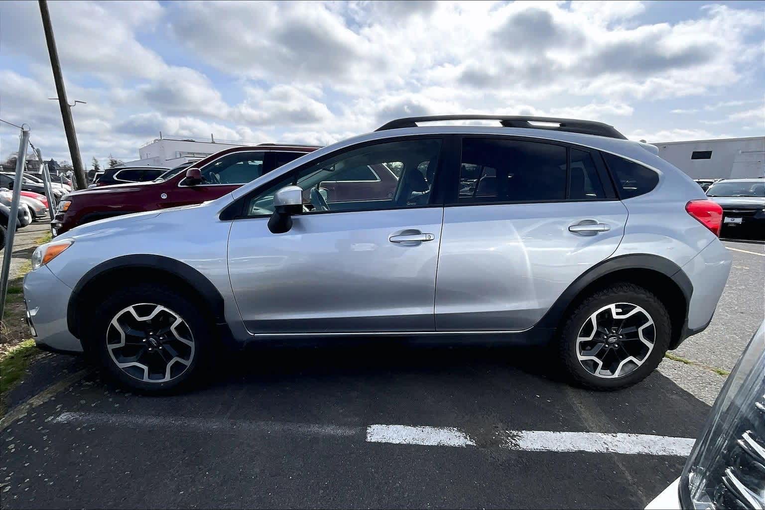 Thumbnail: 2016 Subaru Crosstrek - 3