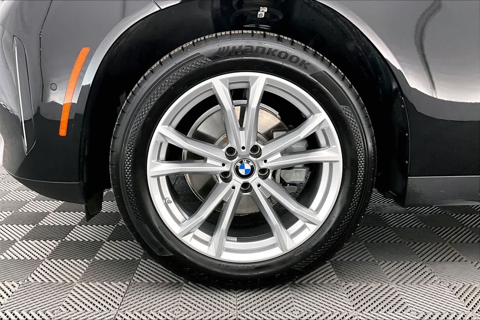 Thumbnail: 2025 BMW X3 - 8