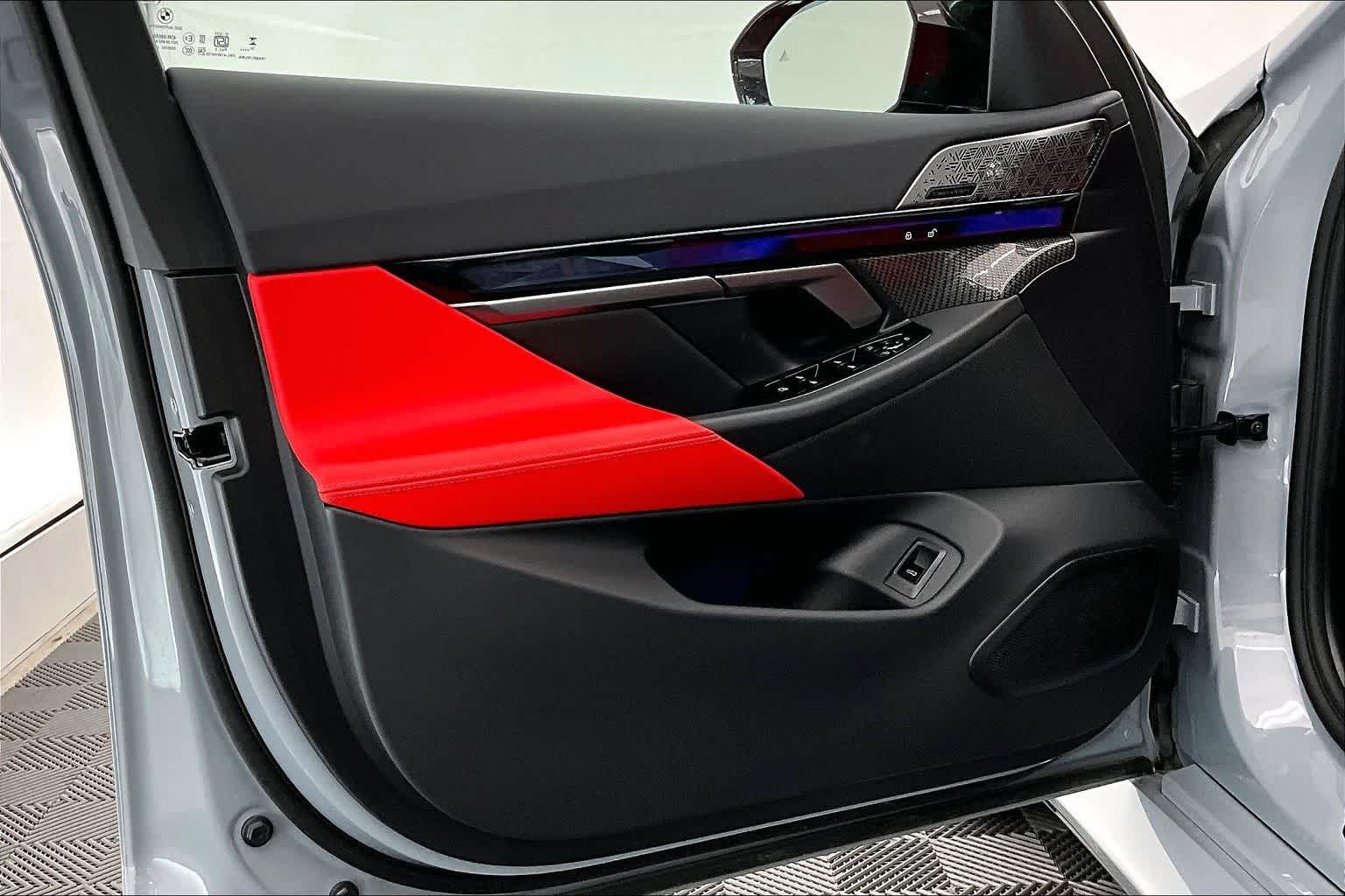 Thumbnail: 2026 BMW M5 - 27