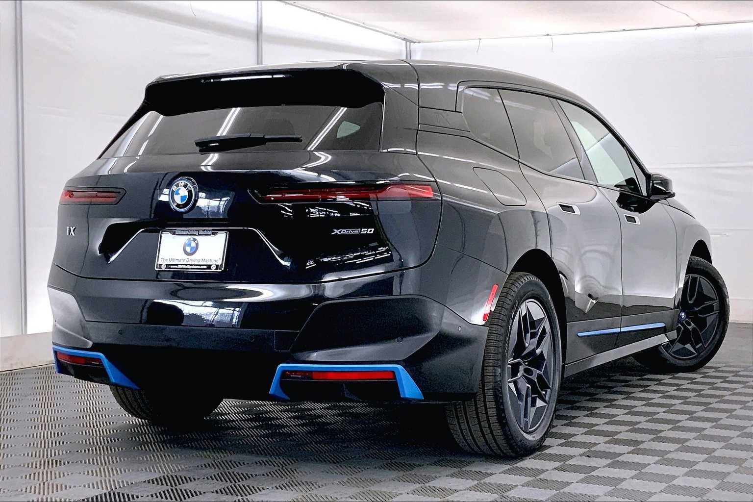 Thumbnail: 2024 BMW iX - 21