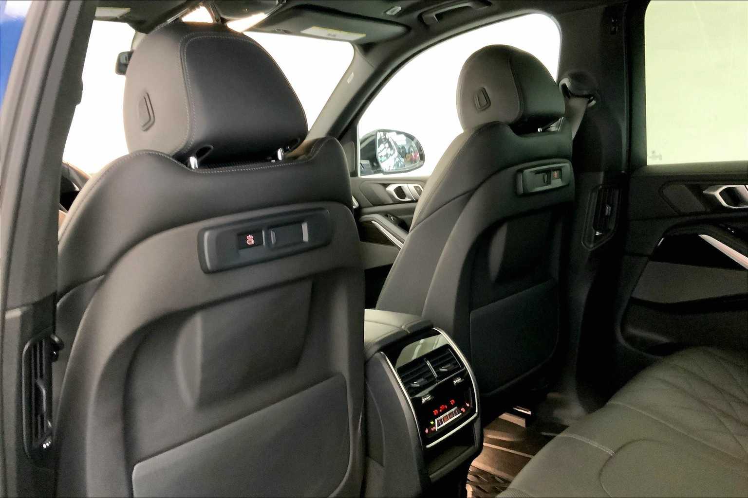 Thumbnail: 2023 BMW X5 - 12