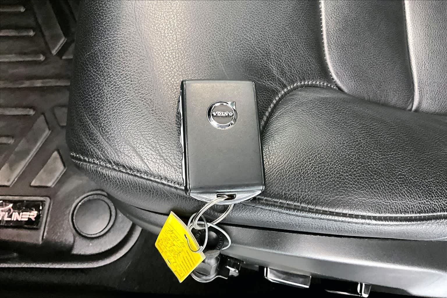 Thumbnail: 2024 Volvo S60 - 19