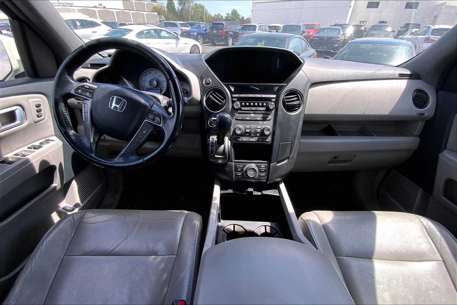 Thumbnail: 2013 Honda Pilot - 10