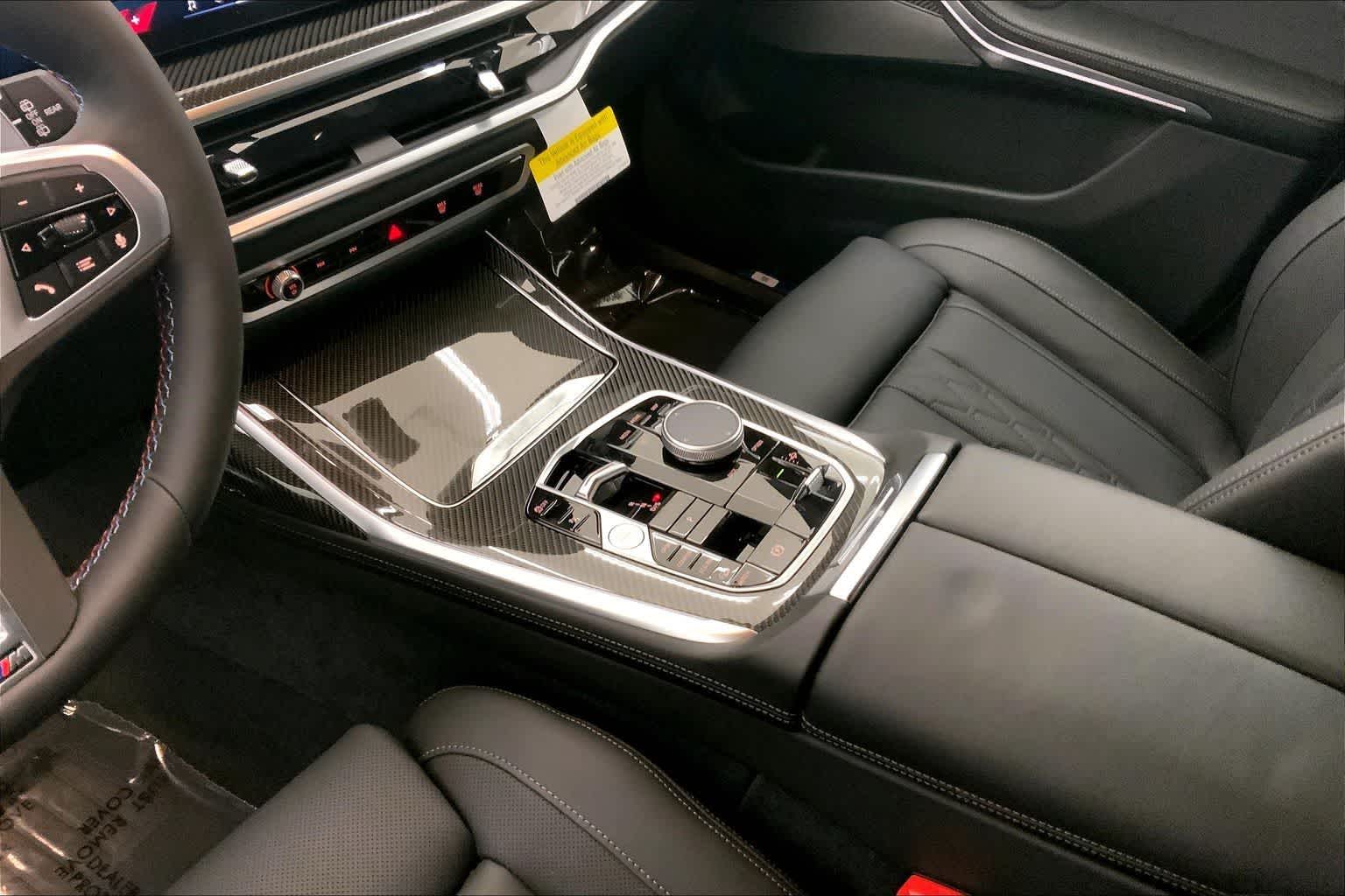 Thumbnail: 2026 BMW X7 - 17