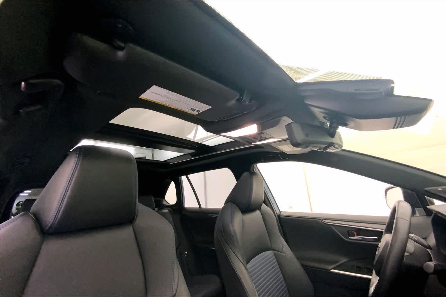 Thumbnail: 2024 Toyota RAV4 - 30