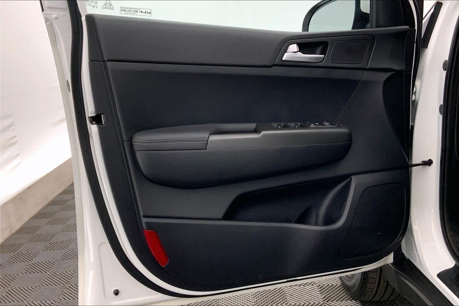 Thumbnail: 2022 Kia Sportage - 27