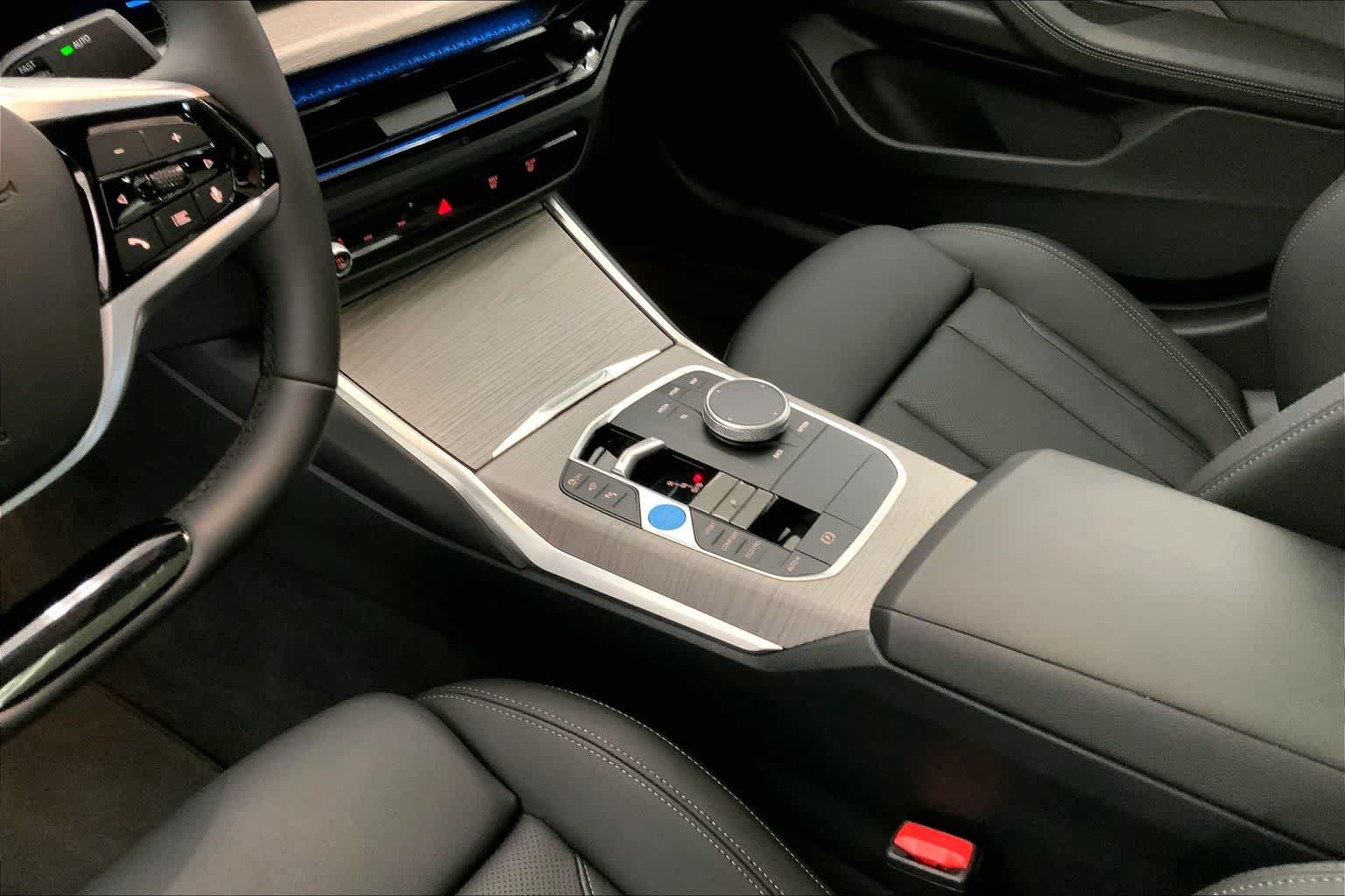 Thumbnail: 2025 BMW i4 - 16