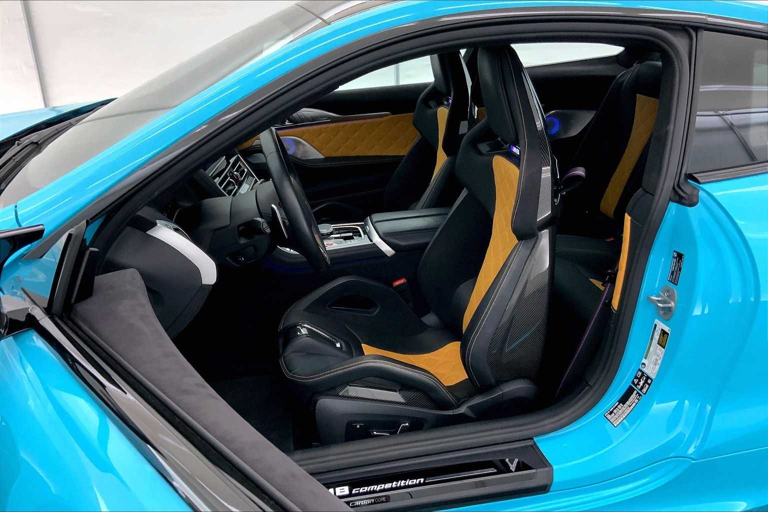 Thumbnail: 2025 BMW M8 - 10