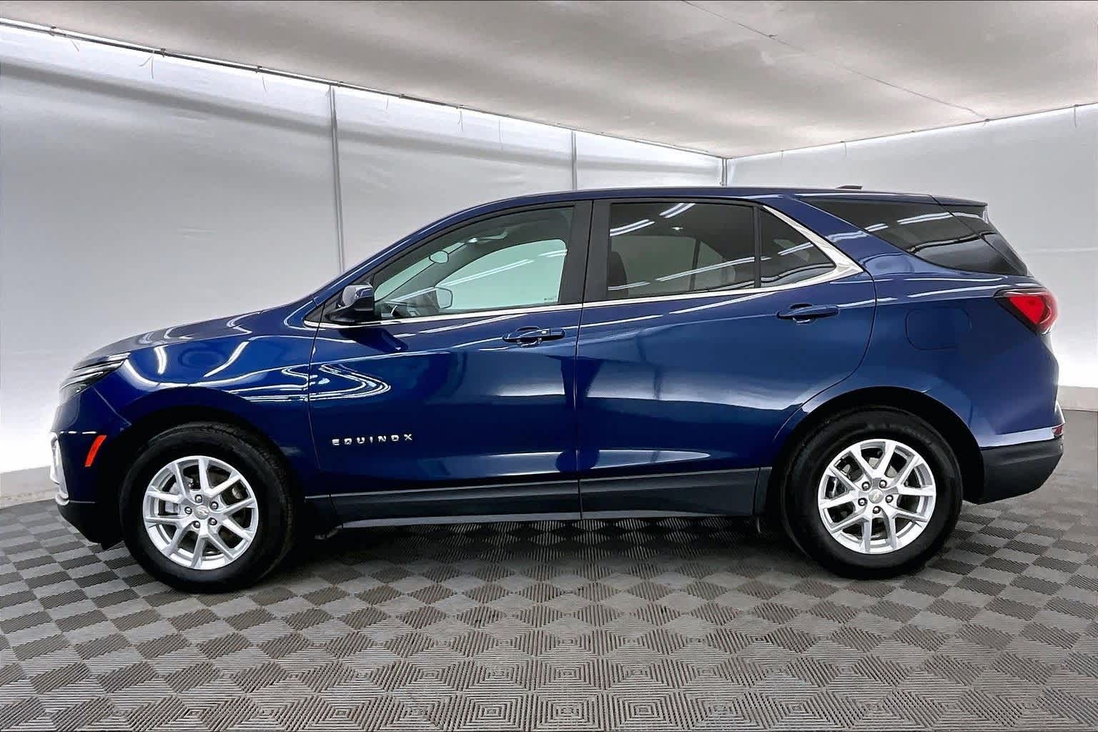 Thumbnail: 2023 Chevrolet Equinox - 3